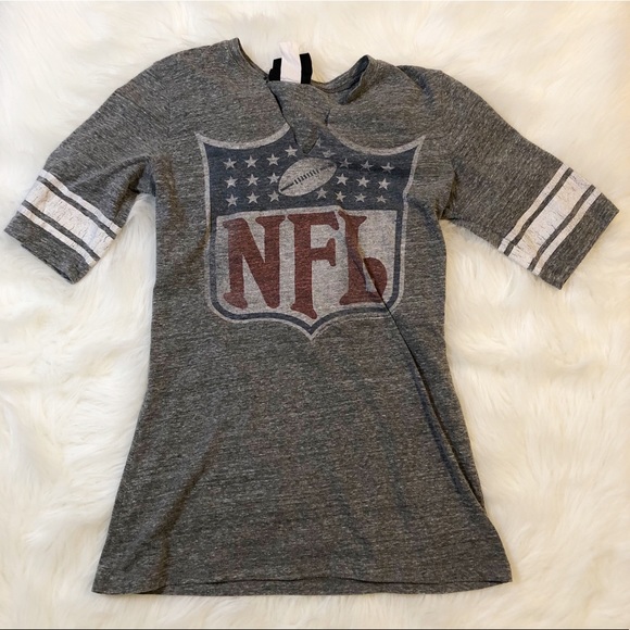 Junk Food Clothing Tops - Junk Food gray NFL football gray t-shirt medium